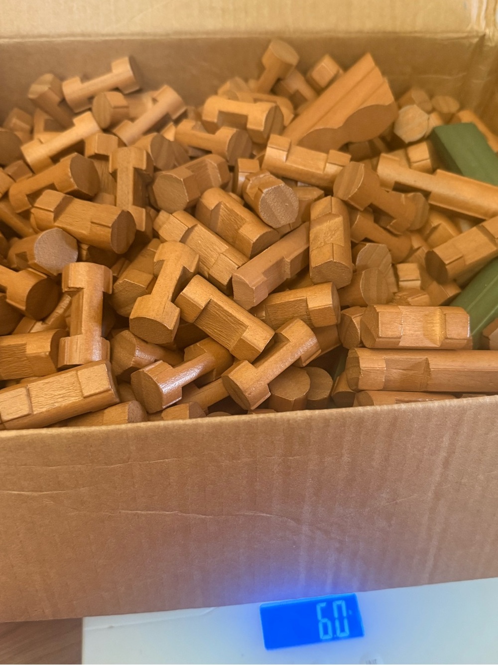 Authentic Lincoln Logs Wooden Building Set 300+ pieces 6 lbs - Picture 2 of 2